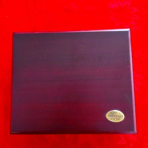 Cigar Humidor - Picture 1 of 4